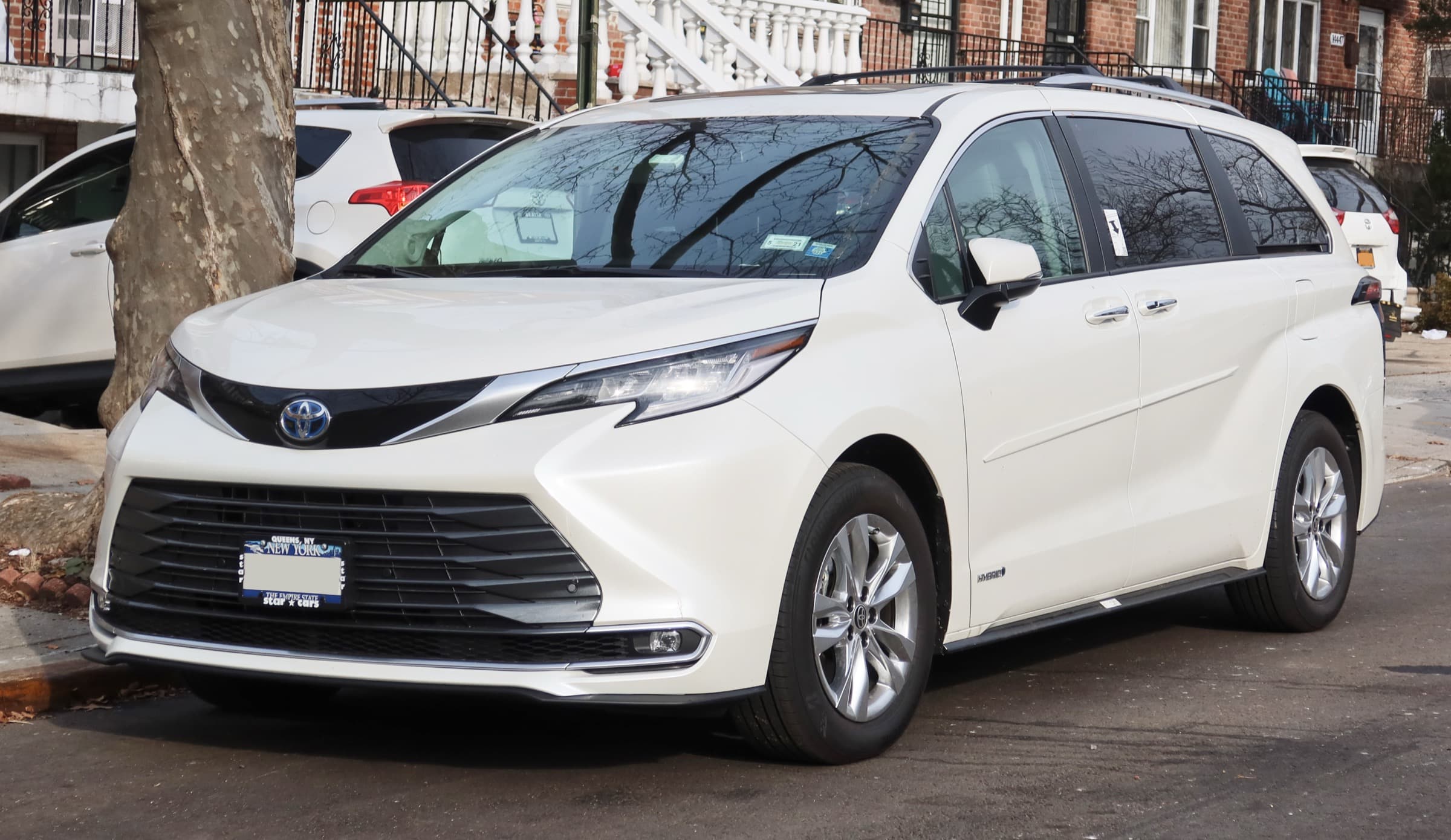 2021 Toyota Sienna Hybrid Limited minivan parked in Queens, New York