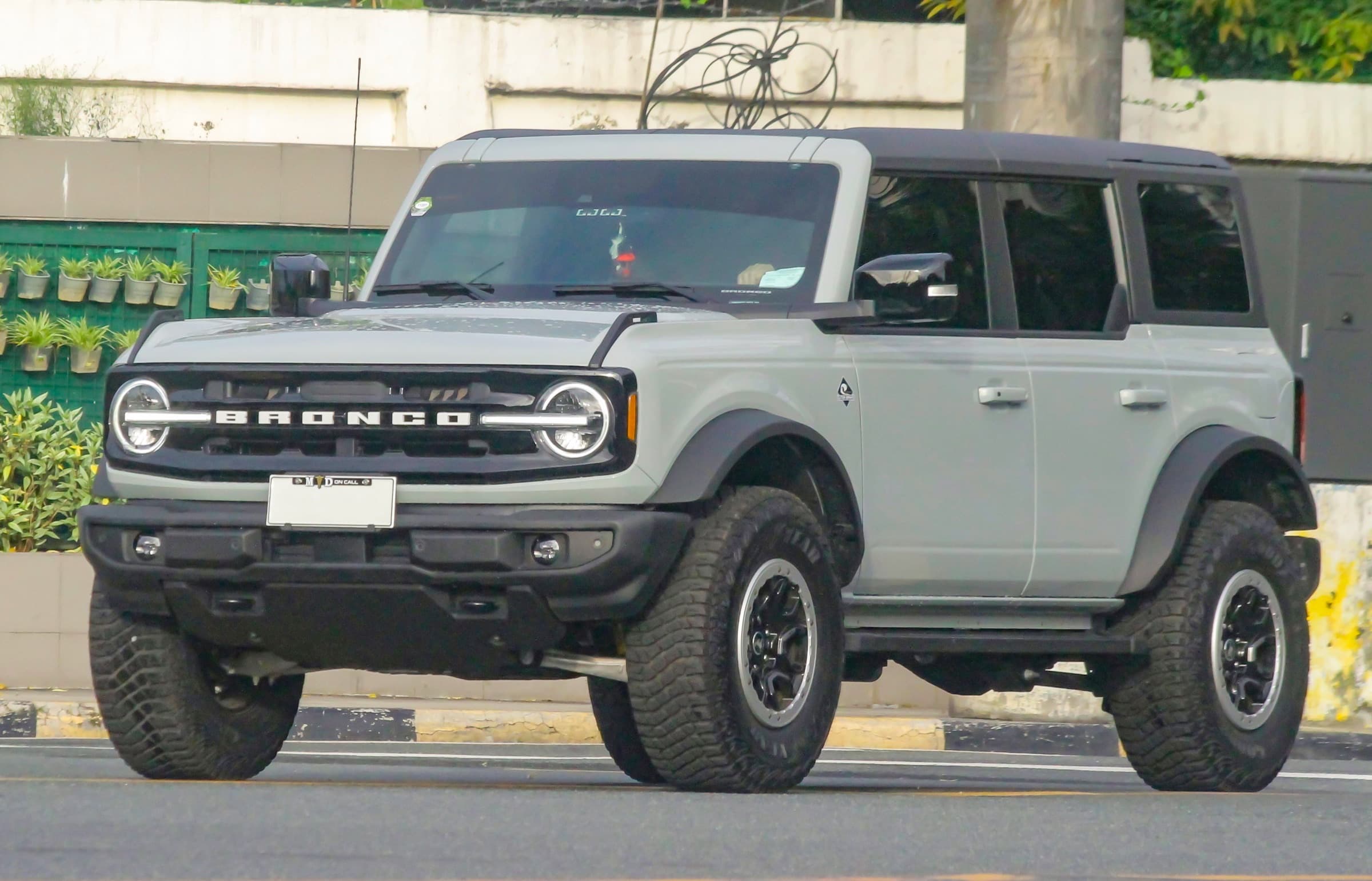 Ford Bronco Outer Banks Sasquatch in Cactus Gray, current-generation stand-in