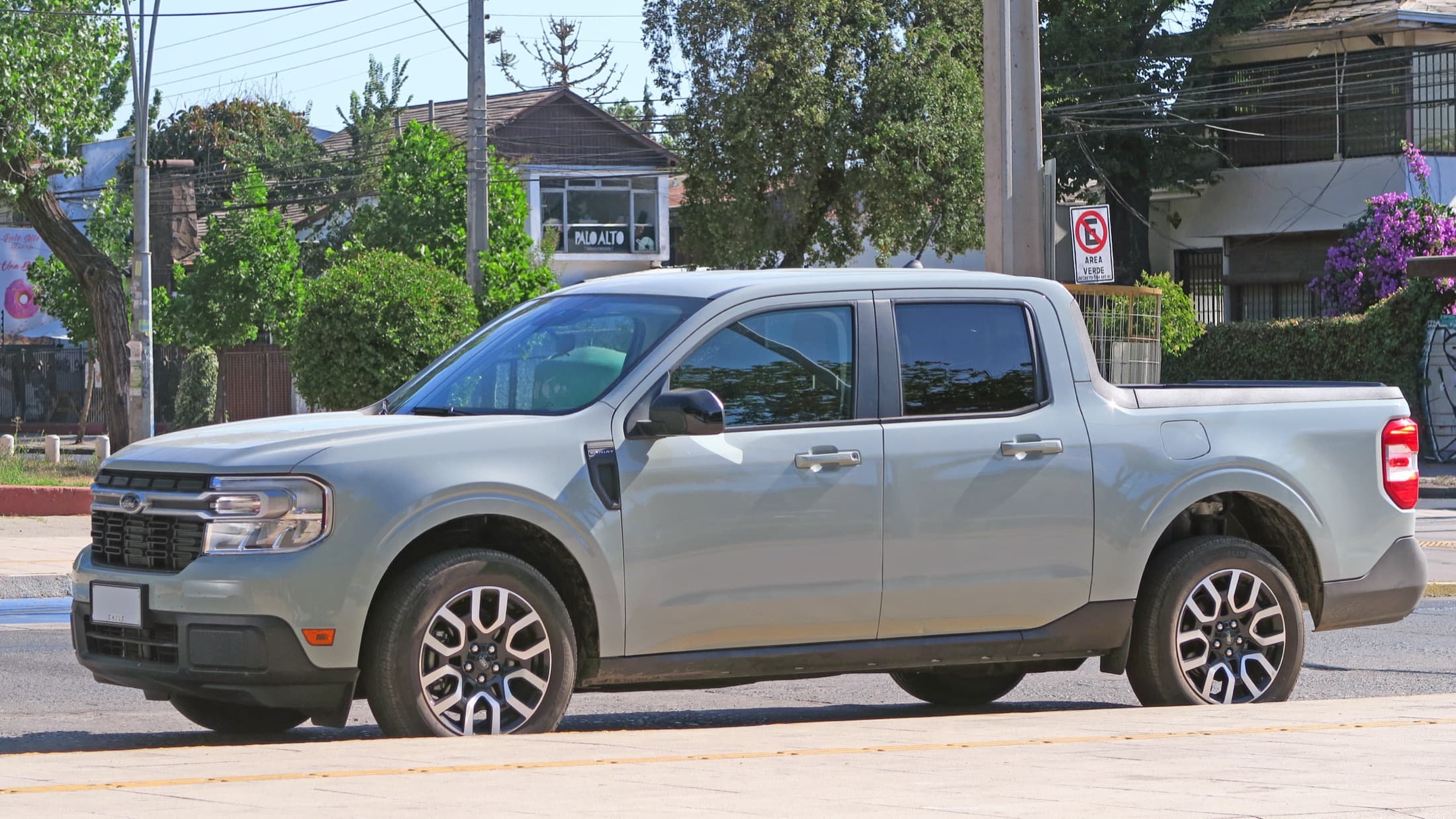 Cactus Grey 2024 Ford Maverick Hybrid Lariat pickup, front three-quarter view