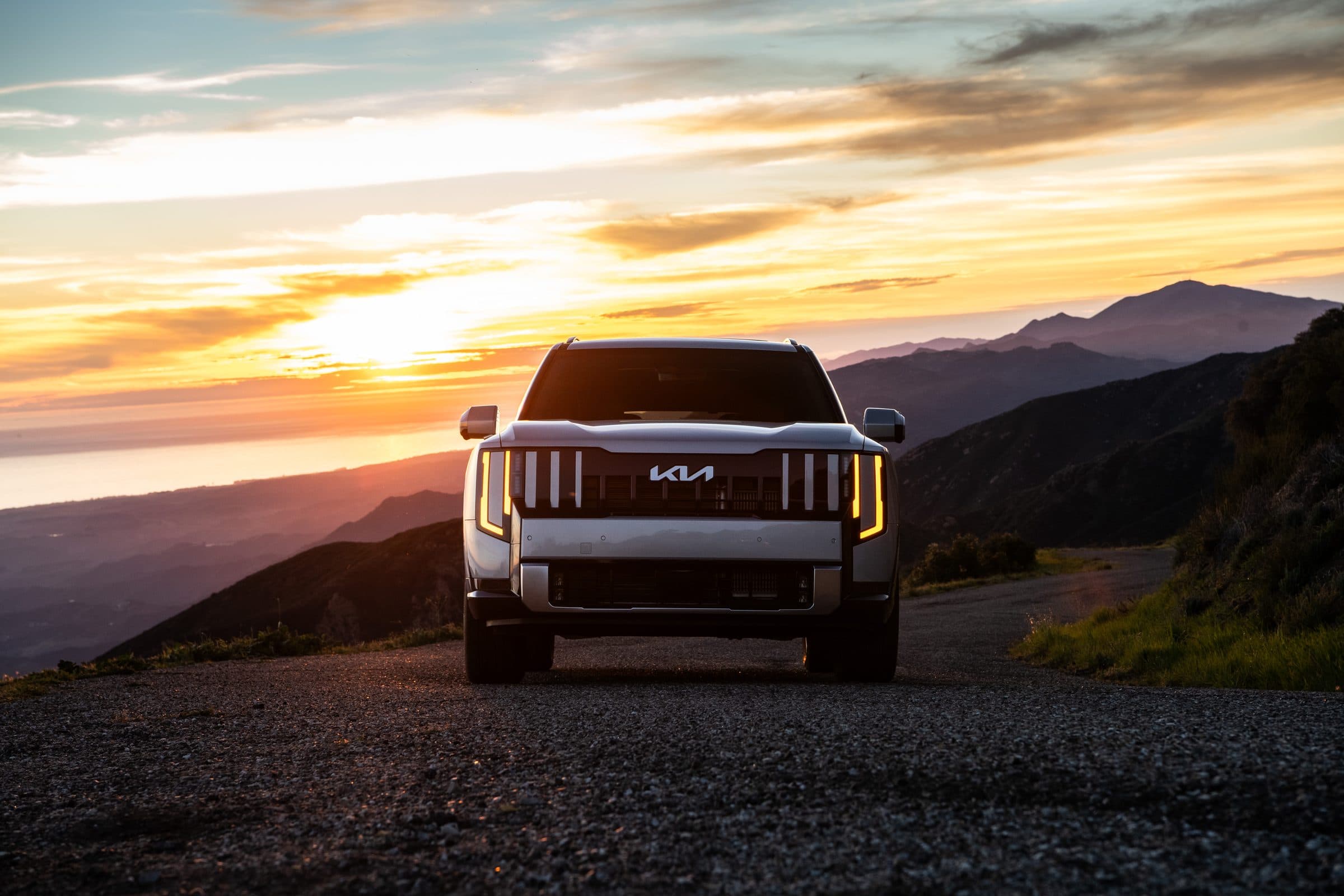 2027 Kia Telluride Hybrid SXP three-row SUV from Kia America press kit