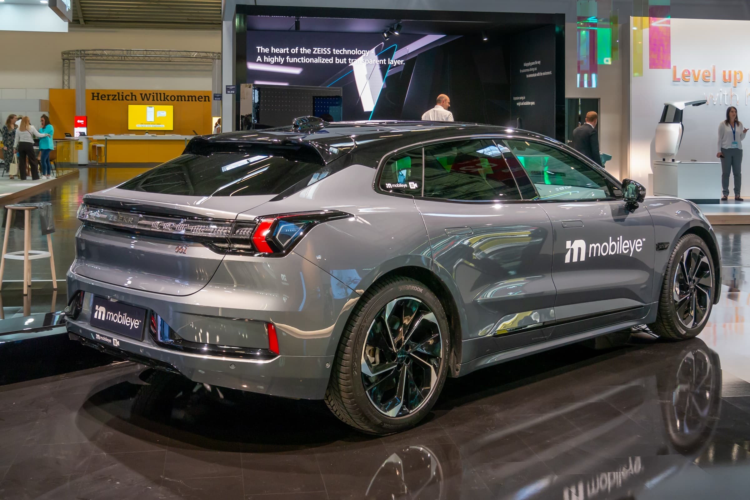 Mobileye exhibition booth and branding at the IAA Summit in Munich