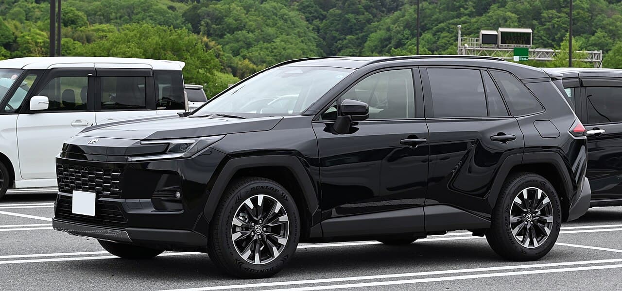 2025 Toyota RAV4 Hybrid crossover