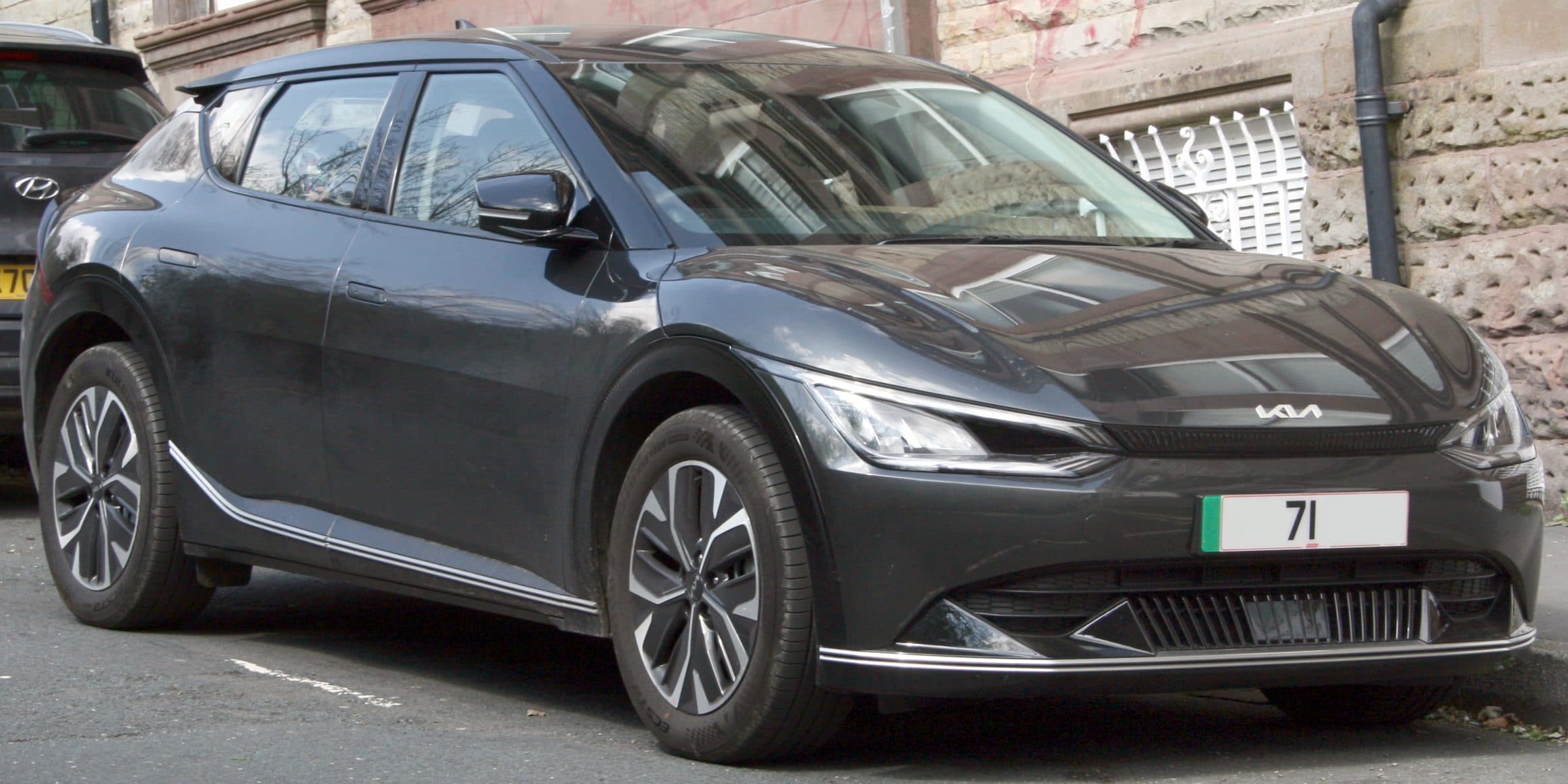2022 Kia EV6 Air Long Range electric crossover, front view